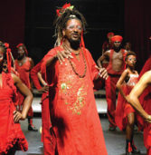 Bando de Teatro Olodum comemora 30 anos com live repleta de convidados