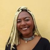 Lara Nunes lança seu primeiro livro de poemas