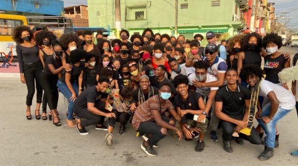 Projeto gera oportunidades para jovens da periferia de Salvador