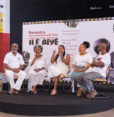Canções emblemáticas e trajetória musical do Ilê Aiyê ganham registros em livro